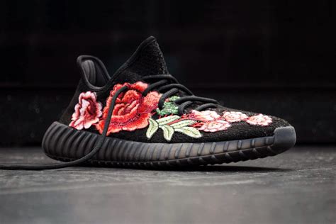 yeezy 350 v2 x gucci|yeezy 350 v2 midsole.